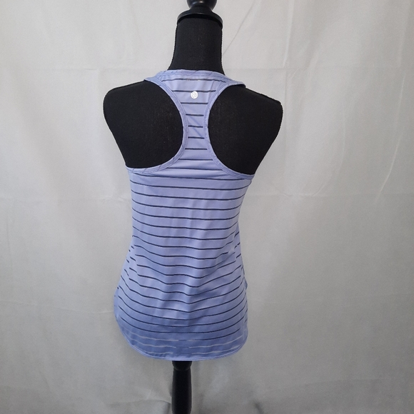 Zella Razorback - Picture 2 of 3